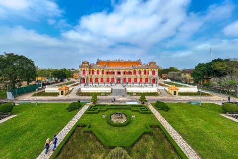 Hue City Full Day Tour with Imperial Citadel and Royal Tombs
