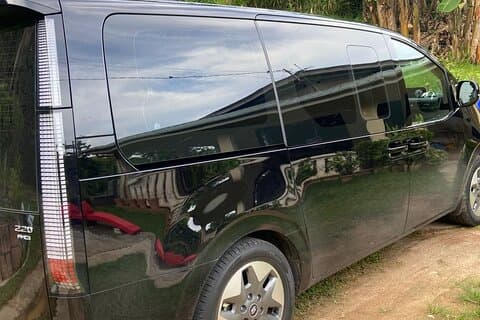 Private Guided Road Tour in Seychelles