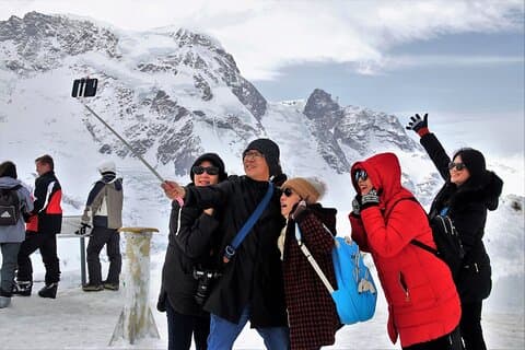 Private Zermatt Cultural Christmas Stroll with Matterhorn Views