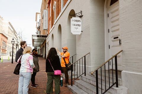 Night of Lincoln Assassination: from White House to Ford Theatre