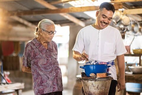 Cooking Class by Samui Native Instructor Geng and O Family