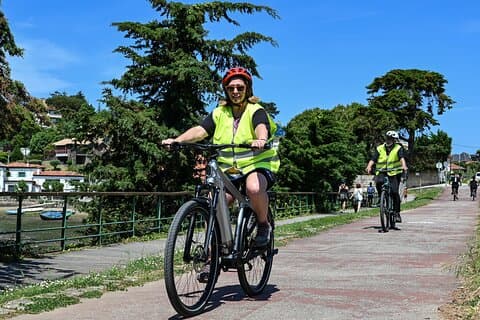 Discover in Ebike the coast of Vigo and its sunsets