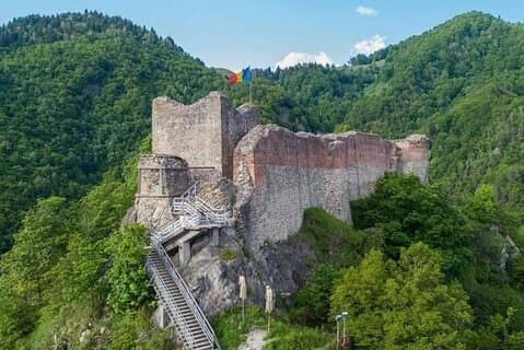 Hike to Poenari Fortress, Vidraru Dam, Argeș Monastery