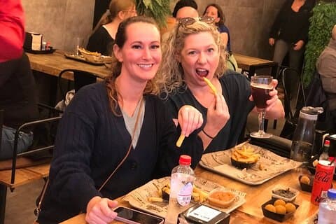 Food tasting & Historical walk