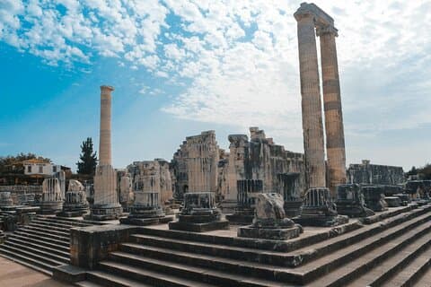 Private Guided Tour from Izmir to Didyma with Transportation