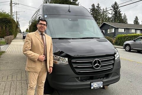 Vancouver and North Shore Grand City Tour with your luggage