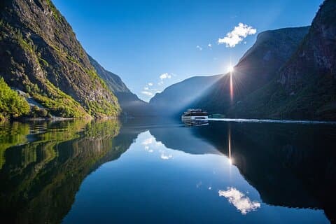 Private Guided Tour to Oslo Nærøyfjord Cruise and Flåm Railway
