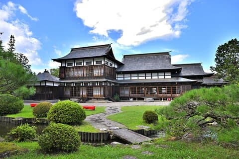 Making Original Nenju Bracelet & Safflower Dyeing in Yonezawa