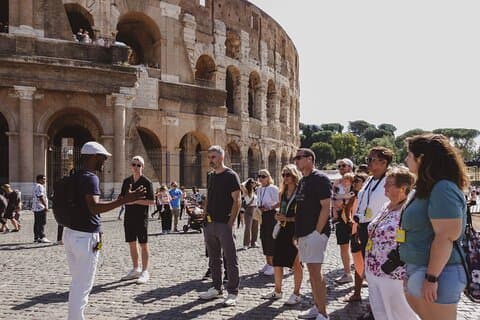 Rome: Guided Tour of Colosseum, Palatine Hill and Roman Forum