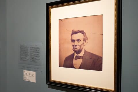 250 Small-Group Tour: VIP Archives & American History - 6ppl Max
