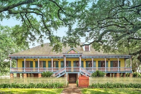 Laura Plantation Half-Day Tour from New Orleans