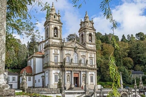 From Porto: Braga & Guimarães - Full Day Experience with Lunch