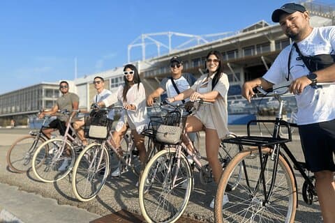 Valencia: Guided Bike Tour of the city's highlights.