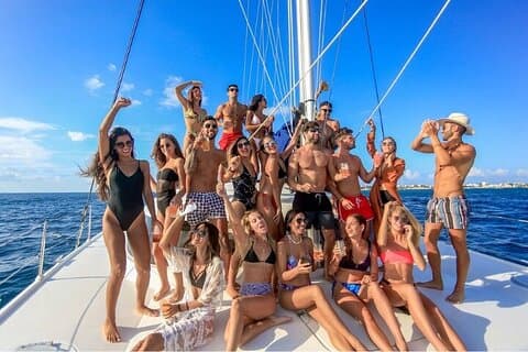 Isla Mujeres by catamaran with food