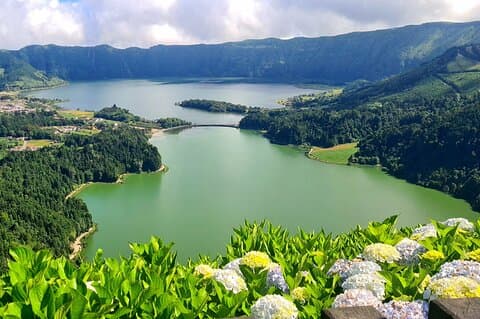 Sete Cidades and Pineapple Plantation Half Day Private Tour