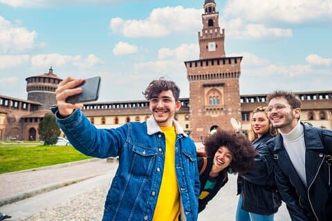 Milan Must‑Sees Private Walking Tour with Gelato for Newcomers.