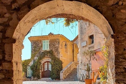 Eze and French Riviera Tour in a Renault Megane E-Tech