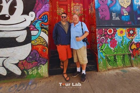 Valparaíso street art and wine tasting experience from Santiago