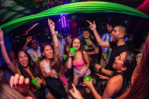 Experience Boat Party Club at Rio de Janeiro