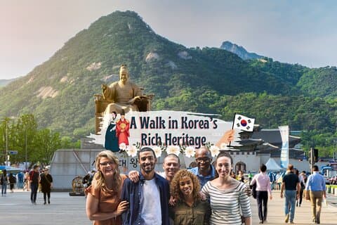 Deoksugung Palace Guided Heritage Walking Tour from Seoul