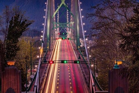 6 Hours Private tour of city of Vancouver & North Vancouver