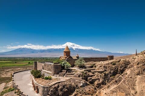 Khor Virap, Noravank & Birds' Cave Day Trip with Wine Tasting