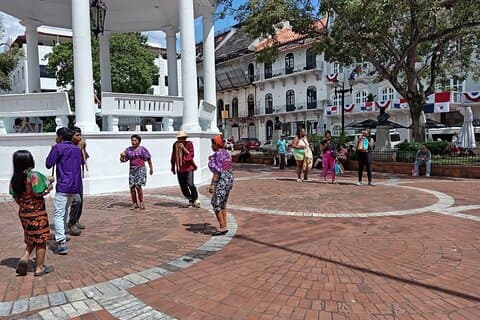 Private City Tour: Old Town, Canal & Modern Skyline