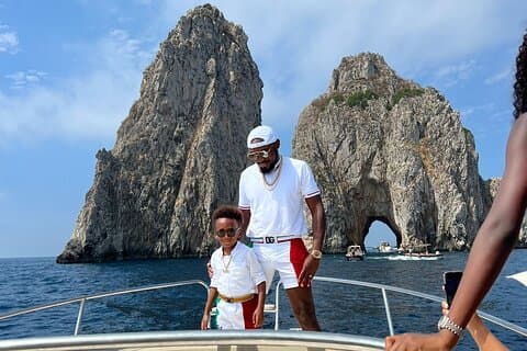 Capri Private all inclusive Boat Tour with City Exploration