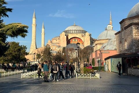Istanbul's Old City: Iconic Landmarks, Hidden Layers & Hammam
