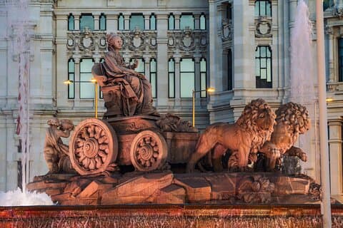 Madrid : Gran Via, Cibeles, Paseo del Prado and Retiro