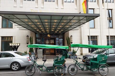 Up to 6 person Berlin Rickshaw & Taylor Made (each 2 Pers. max)