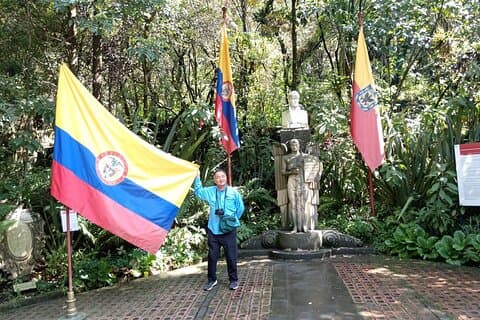 Bogota Tour, Monserrate, Museums and Local Art with Transportation