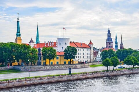 Riga Walking Tour: Explore Top Sights & Hidden Gems