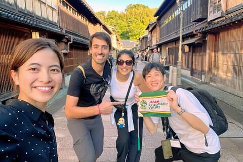 Kanazawa Highlights: Garden, Castle, Samurai & Geisha+Taxi