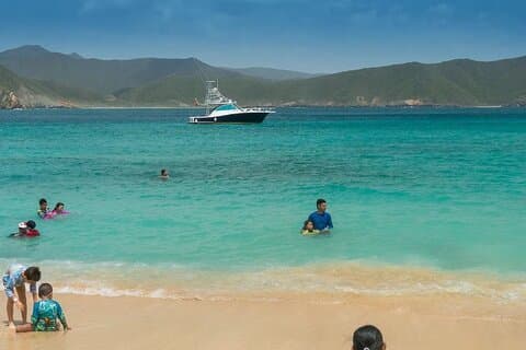 Full Day Tour to Tayrona Park with Bath in Playa Cristal