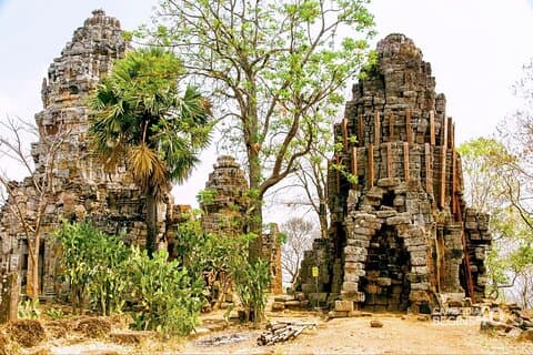 Full-day: Wat Banan. Old bamboo train. Bat Cave. Killing cave