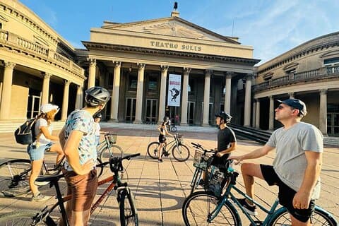 Montevideo Small Group Bike Tour or E-bike tour with picnic