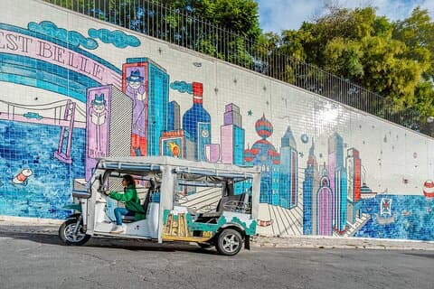 Lisbon Private 5-Hour Eco Tuk-Tuk Tour with Local Tastings