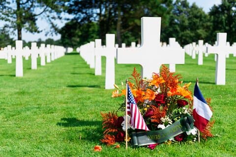 Normandy D-Day Sites from Paris in Small Group with Lunch & Cider