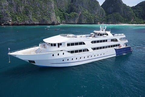 Phi Phi Island Day Trip with Big Boat (Crise) from Phuket