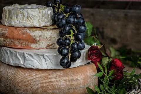 Authentic French Food and Wine Tour of Paris