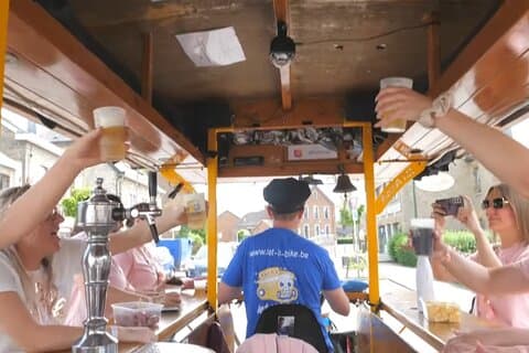 Premium beer bike with drinks and entertainment in Rochefort