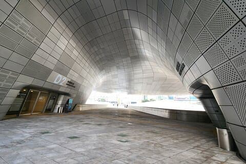 From Dongmyo Market to DDP – Seoul Walking Tour