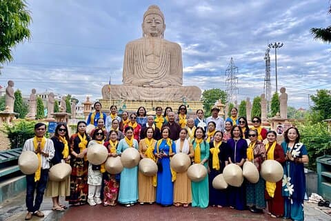 Private Tour of Bodhgaya and Gaya Including Vishnupad Temple