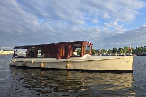 Private Boat Tour in Amsterdam with welcome drink