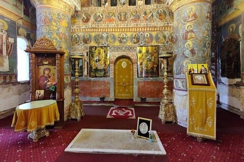 Dracula Tomb, Wine Museum, Lunch at the Winery, Mogoșoaia Palace