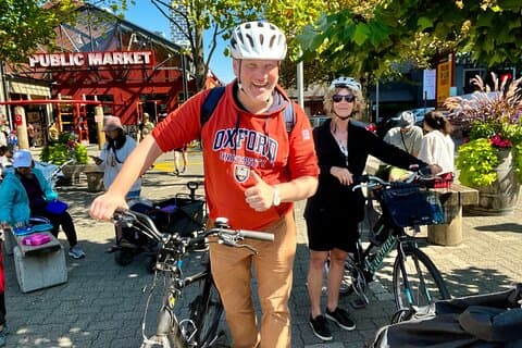 Stanley Park & Vancouver City Highlights 4 Hour Bike Tour 2 in 1