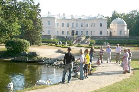 Discover Lithuania's Treasures from Klaipeda: Shore Excursion