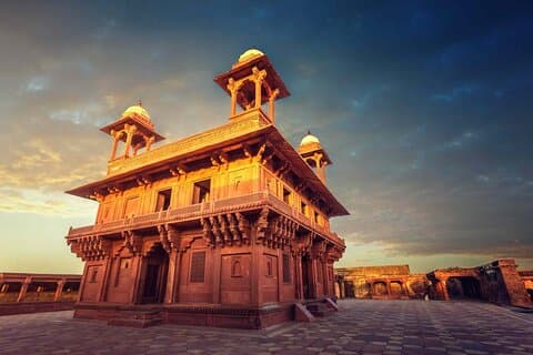 Guided Fatehpur Sikri & Abhaneri Tour From Agra To Jaipur By Car