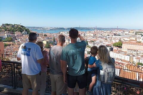 Lisbon Highlights Private Tour with Van and Local Guide 4H